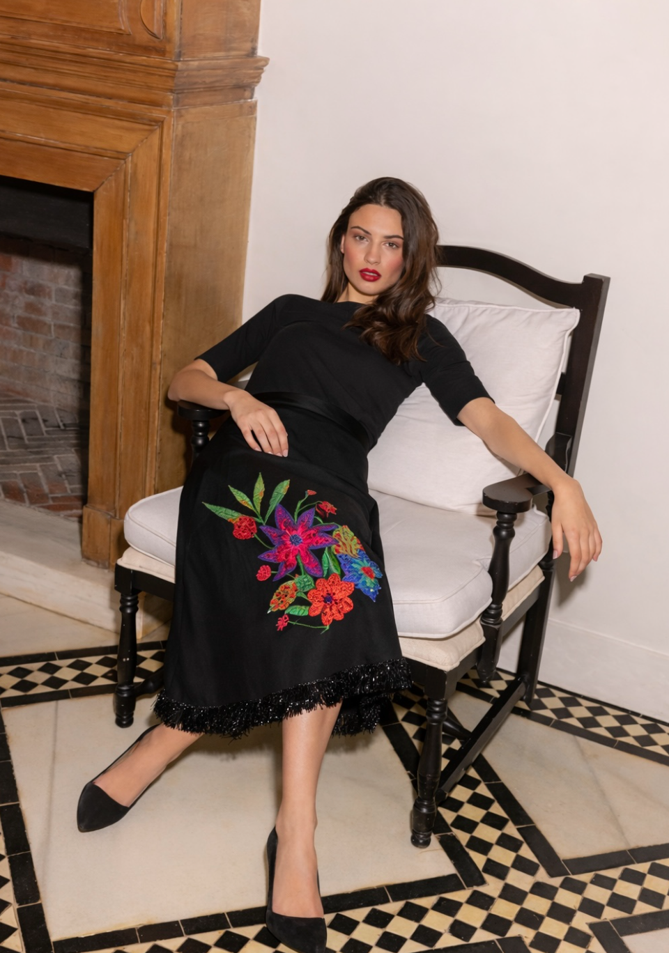 "RUMBA" Hand-Embroidered Silk Linen A-Line Skirt Noir Introvertie VIENNA